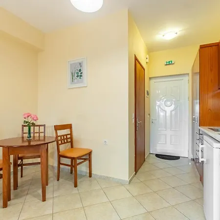 Kosmos St3 In Agios Stefanos איוס סטפנוס