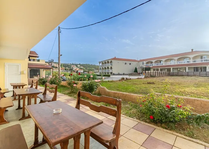 Kosmos St3 In Agios Stefanos 4*
