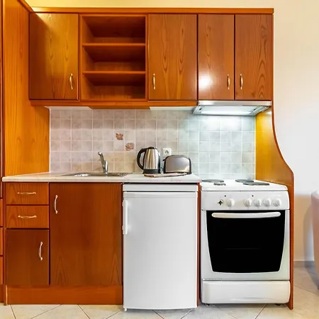 Kosmos St3 In Agios Stefanos 4*